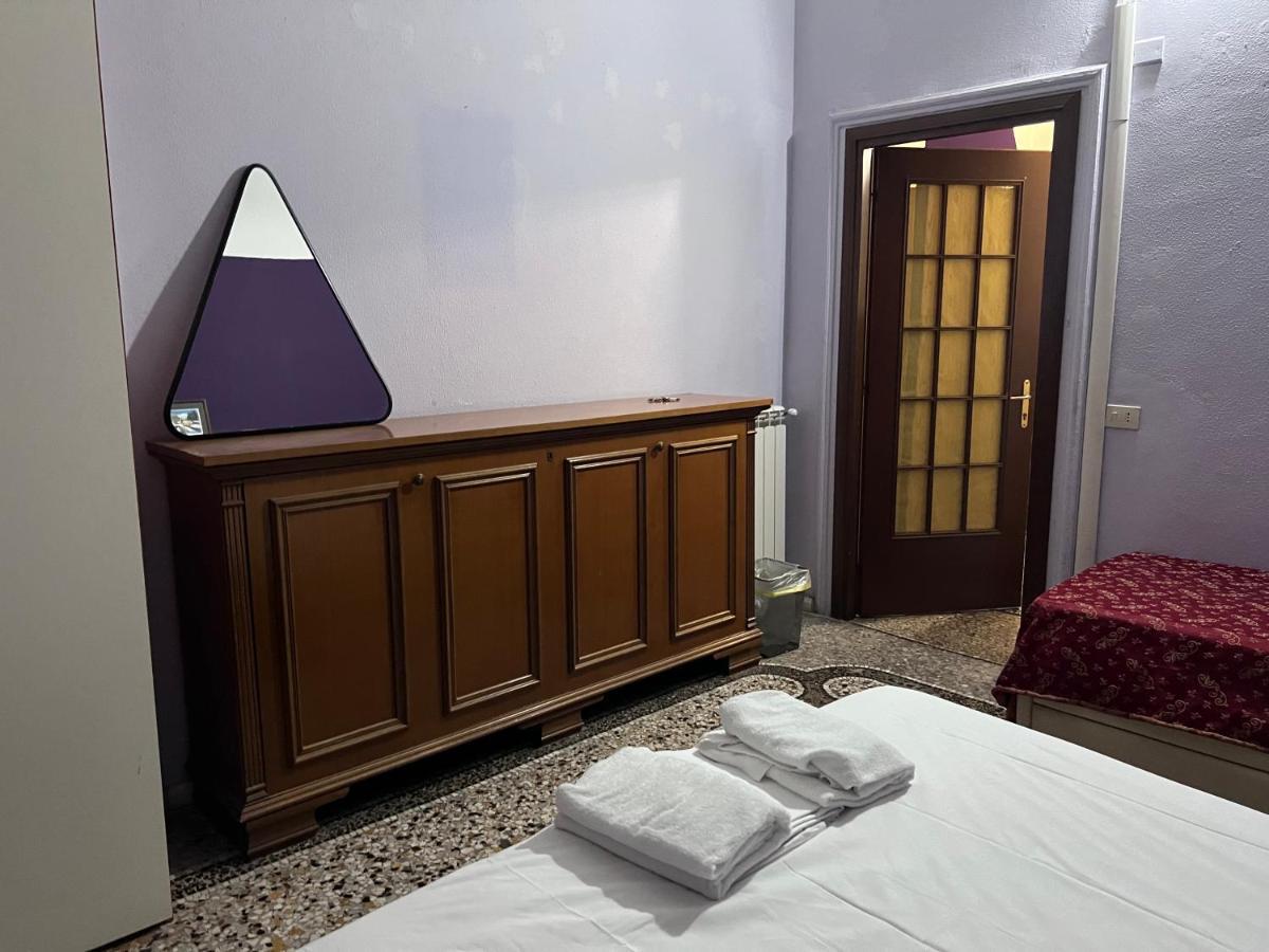 Guesthouse Ava Roma Bagian luar foto